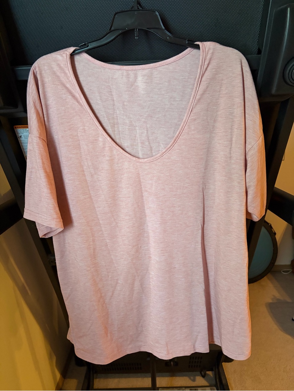 Womenās Scoop Neck Short Sleeve Top - Light Pink